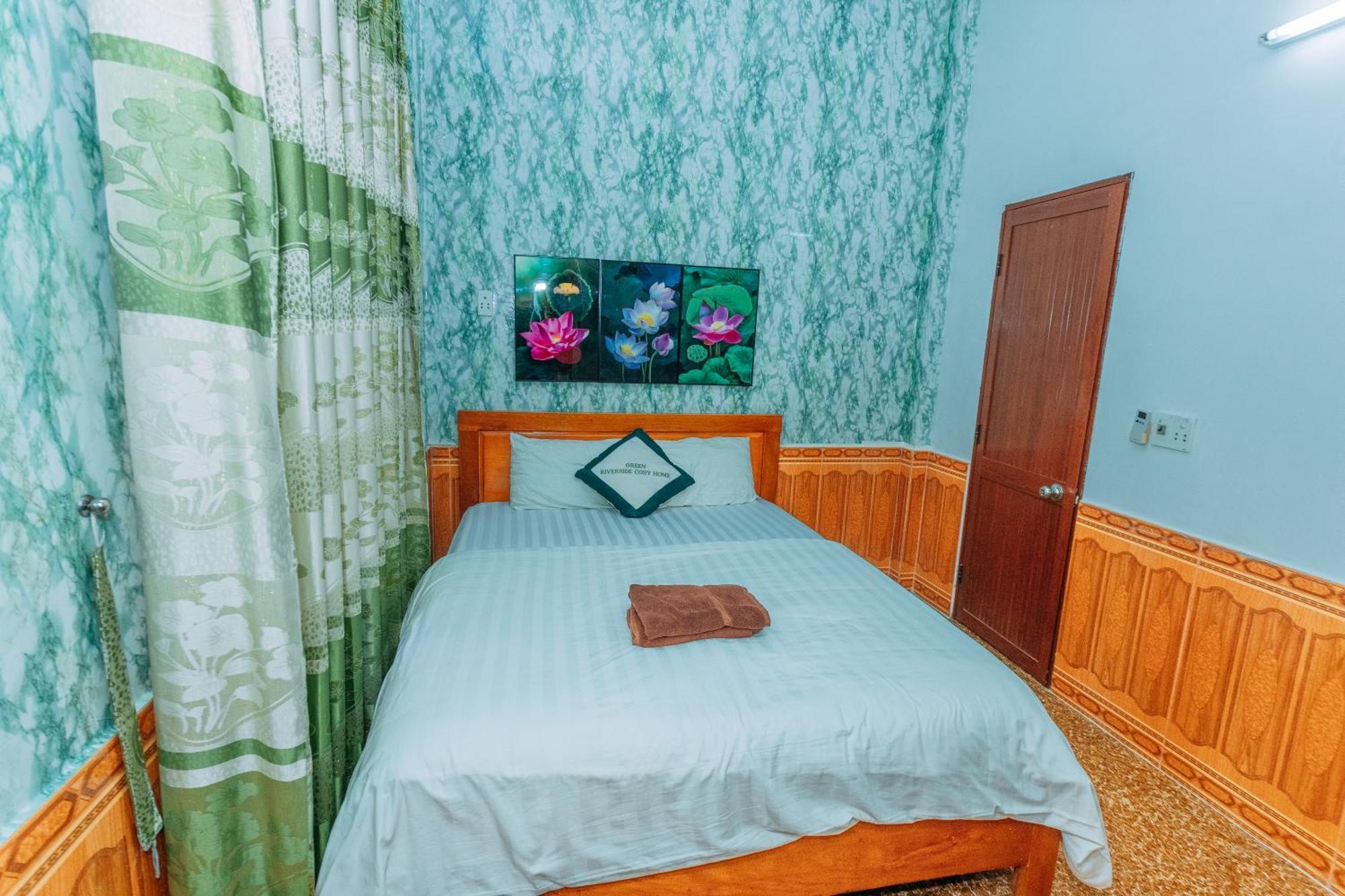 Green Riverside Cosy Home Phong Nha Esterno foto